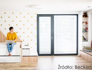 Beckers Designer Colour_Juicy Orange(1) Czegóż po wyczerpującej zimie bardziej potrzeba nam do szczęścia niż złotych promieni słońca, błękitnego nieba i orzeźwiającej zieleni?