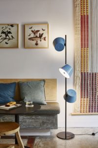 Galeria_Wnetrz_DOMAR_EKOFORM_LAMPA_PODLOGOWA_Tam_Tam Aranżacja mieszkania to poważna sprawa – Zaaranżuj się na nowe, czyli wyposażanie wnętrz krok po kroku