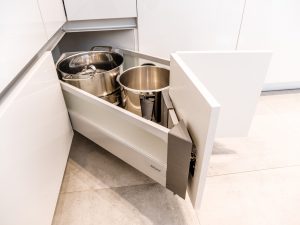 OLYMPUS DIGITAL CAMERA Wybieramy szuflady do kuchni. O czym powinniśmy wiedzieć?