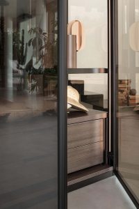 Mood-Design_Knoll_Garderoba_Tian 5 Szklana garderoba